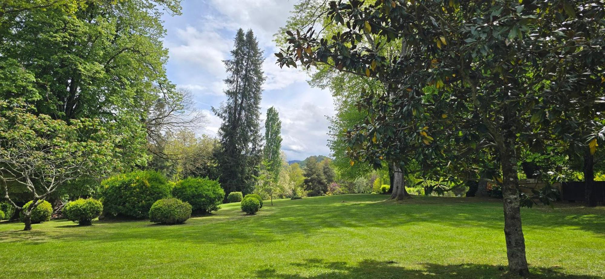 Hotel Logis - Chateau De Beauregard سانت-غيرونز المظهر الخارجي الصورة