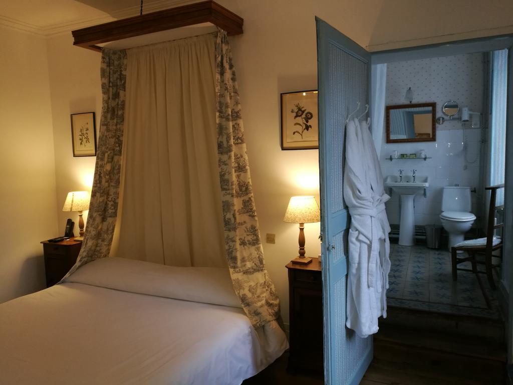 Hotel Logis - Chateau De Beauregard سانت-غيرونز المظهر الخارجي الصورة