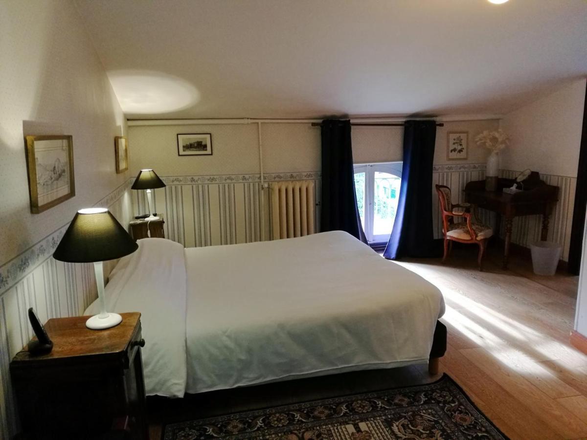 Hotel Logis - Chateau De Beauregard سانت-غيرونز المظهر الخارجي الصورة